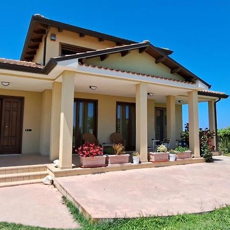 B & B Le Tre Rose Tollo Ngoại thất bức ảnh